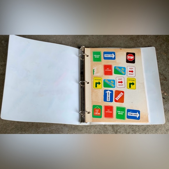 c. 1983 Vtg Hard Plastic 3 Ring Binder Sticker Collection Album - Picture 5 of 13